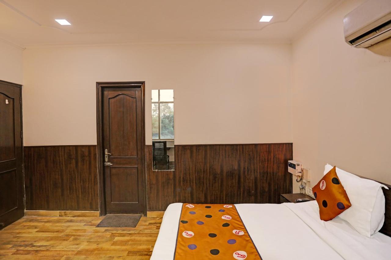 Hotel Grand Tushar - Ghaziabad Railway Station 外观 照片