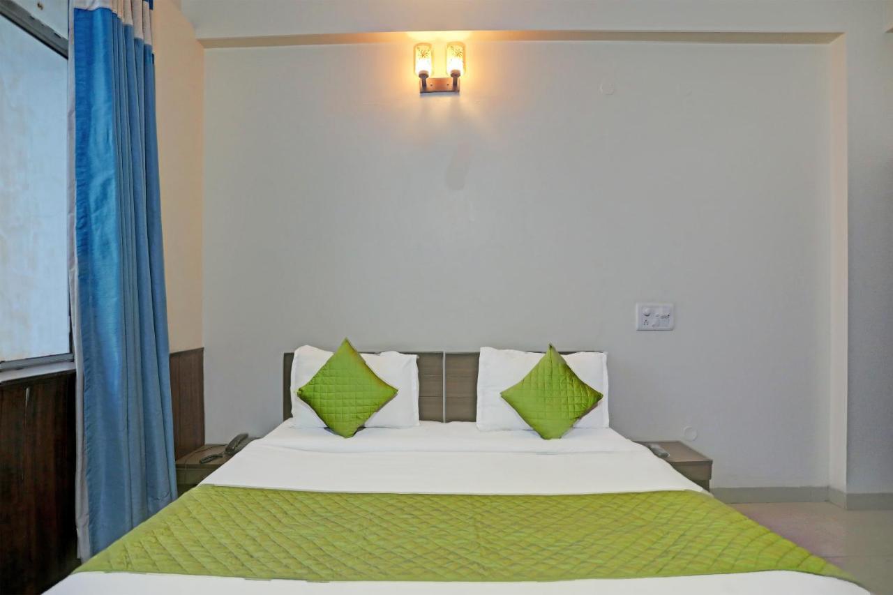 Hotel Grand Tushar - Ghaziabad Railway Station 外观 照片